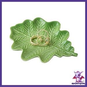 Green Oak Leaf-Shaped Ceramic Jewelry/Trinket Dish
